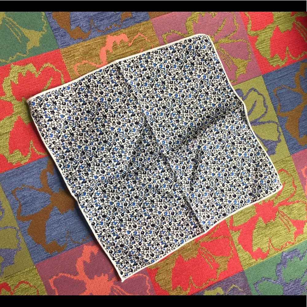 Men’s pocketo square. Very elegant